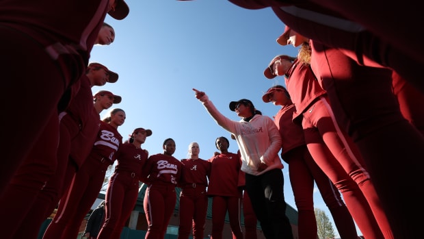 Alabama softball huddle